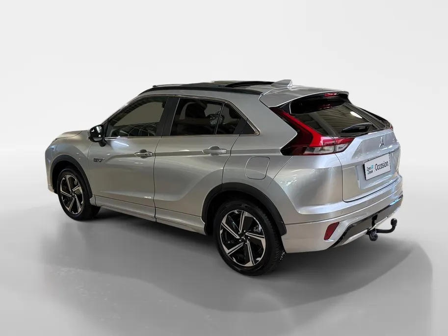 Mitsubishi Eclipse Cross 2.4 PHEV Instyle | Schuif-/ kanteldak | Achteruitrijcamera | Parkeersensoren voor & achter | Stoelverwarming | Navigatie | Trekhaak | BOVAG GARANTIE |