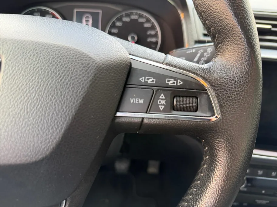 SEAT Arona 1.0 TSI Style Business Intense | Climate Control | Achteruitrijcamera | Parkeersensoren voor & achter | Cruise Control |