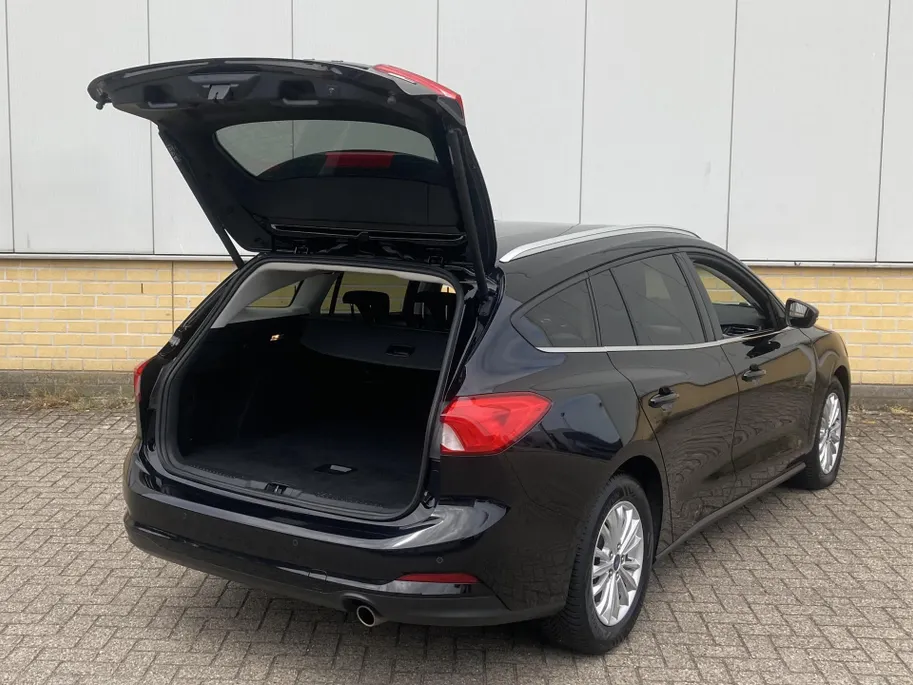 Ford Focus 1.0 EcoBoost Hybrid 125 pk Titanium X Wagon Navigatie - Apple Carplay/ Android Auto - Camera - Draadloos opladen telefoon - Elektrische achterklep