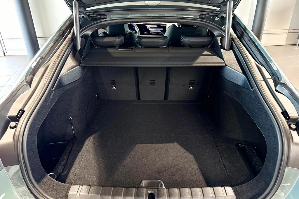 BMW i4 eDrive40 84 kWh