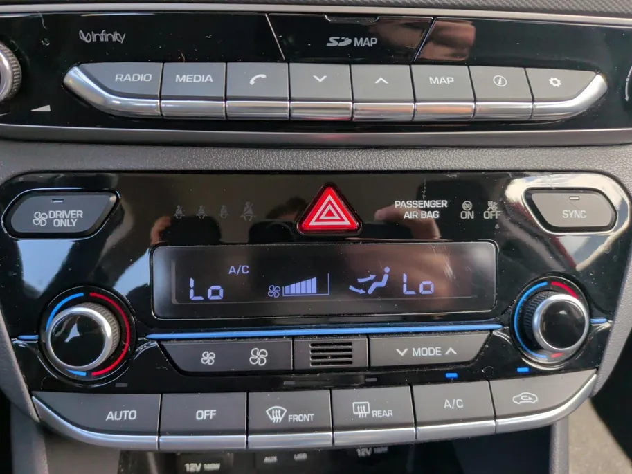 Hyundai IONIQ 1.6 GDi Comfort | Zeer zuinig | Automaat | Climate | Cruise | Carplay |NU Rijklaarprijs! Incl.12 Maanden, APK, Onderhoudsbeurt etc! Premiumpakket gratis!