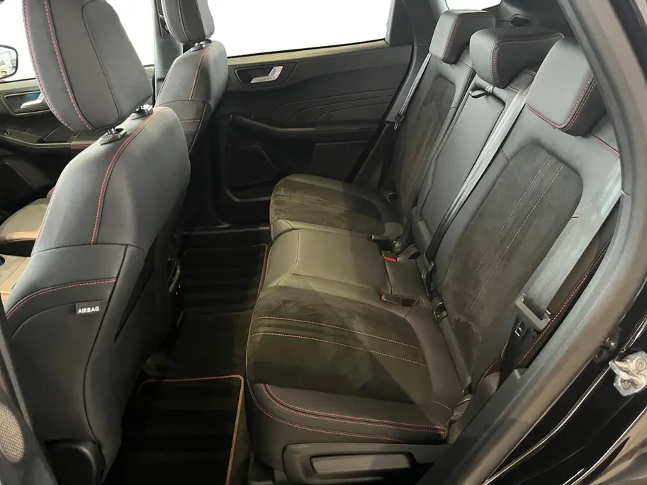 Ford Kuga 2.5 PHEV ST-Line X | NL auto | 243 pk | Automaat | El. Trekhaak | 2100KG Trekgewicht | Panorama Dak | Adapt. Cruise Control | BLIS | Winter pack | Verwarmbare Voorruit Matrix LED Koplampen | Fabrieksgarantie |