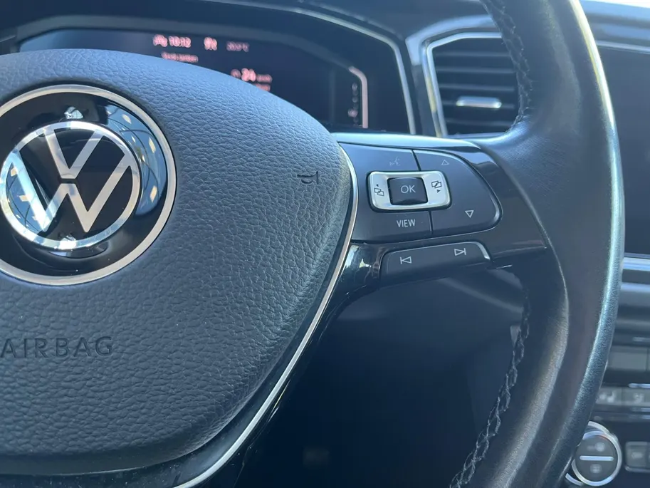 Volkswagen T-Roc 1.5 TSI Sport | Apple Carplay en Androis Auto | Adaptieve Cruise Control | Stoelverwarming | Parkeercamera | Digitale Cockpit