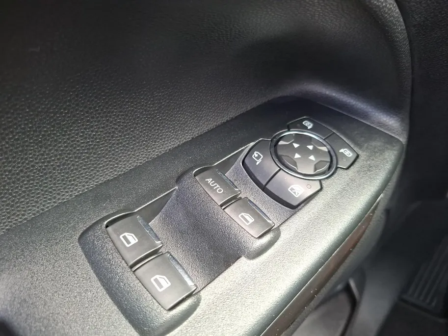 Ford EcoSport 1.0 EcoBoost Trend Ultimate | NL Auto | Privacy Glass | Navigatie | Zwarte Lichtmetalen velgen | Parkeersensoren | Cruise Control