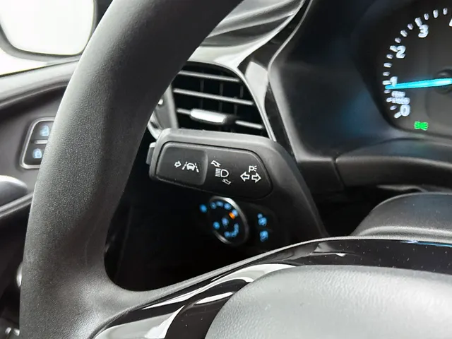 Ford Fiesta Trend 86PK | LM VELGEN | VERWARMDE VOORRUIT | PARK. SENSOREN