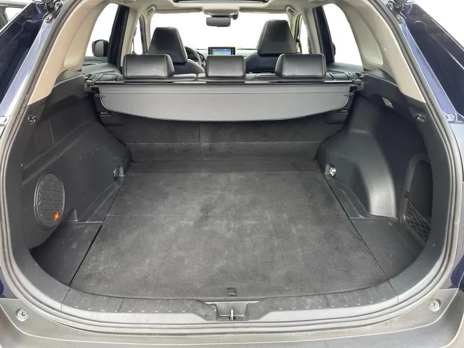 Toyota RAV4 2.5 Hybrid AWD Executive |1650 kg Trekgewicht |Trekhaak| Leer| Navigatie| Schuif-kanteldak | Verwarmbare stoelen| Adaptieve Cruise Controle| All season banden|