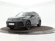 Volkswagen Tiguan 1.5 eTSI 150pk DSG R-Line Edition · 360 Camera · Apple/Android Car Play · Sfeerverlichting · Massage · Black Style · 20'' Inch ·