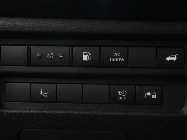 Mitsubishi Outlander 2.4 PHEV Instyle Trekhaak | Panodak | Adaptive Cruise | All Seas