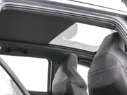 Volkswagen Golf variant R-Line Edition 1.5 eTSI 150 pk 7 versn. DSG · Assistance Pakket Plus · Panoramaschuif-kanteldak · Trekhaak inklapbaar, met elektrische ontgrendeling · Prijs is inclusief inruilpremie · MEGA SALE