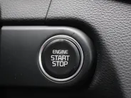 Kia Ceed Sportswagon 1.5 T-GDi DynamicPlusLine | Stoel- & stuurverwarming | Camera | Clima | Cruise adapt. | LED | Navi | Elek. achterklep | 16' LM |