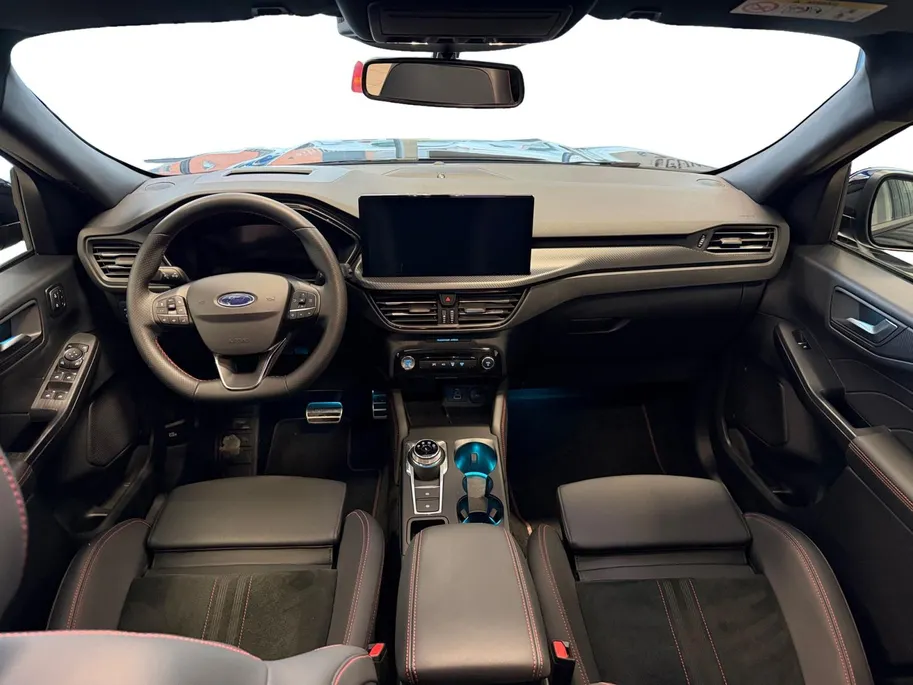 Ford Kuga 2.5 PHEV ST-Line X | NL Auto | Winterpack | Panorama Dak | Elec Trekhaak | Technology Pack | Matrix Led Koplampen | B&O Audio | 19 Inch LM Velgen |