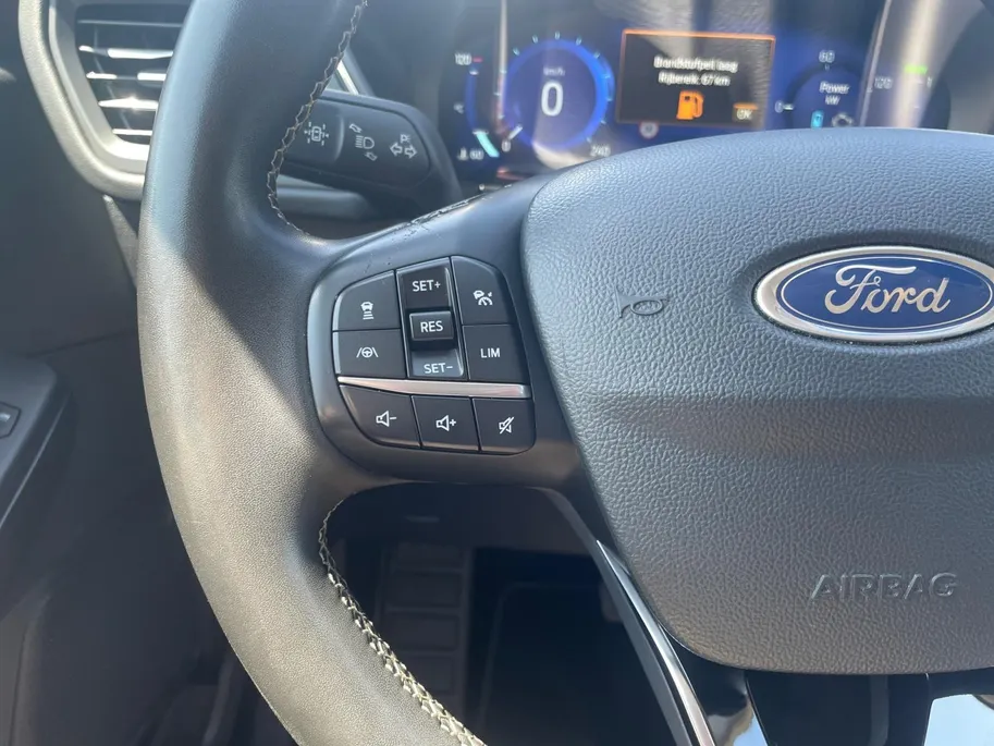 Ford Kuga 2.5 PHEV Vignale | TREKHAAK! | Blind Spot Warning | Camera voor en achter | Trekhaak (wegklapbaar)| winterpack | 12 maanden Bovag garantie|