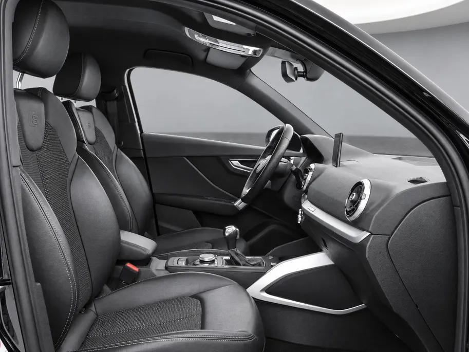 Audi Q2 35 TFSI 150pk S Edition · Camera · Matrix LED · Apple/Android Car Play · Adaptive Cruise Control · Stoelverwarming · Verkeersbord Detectie · Virtual Cockpit ·