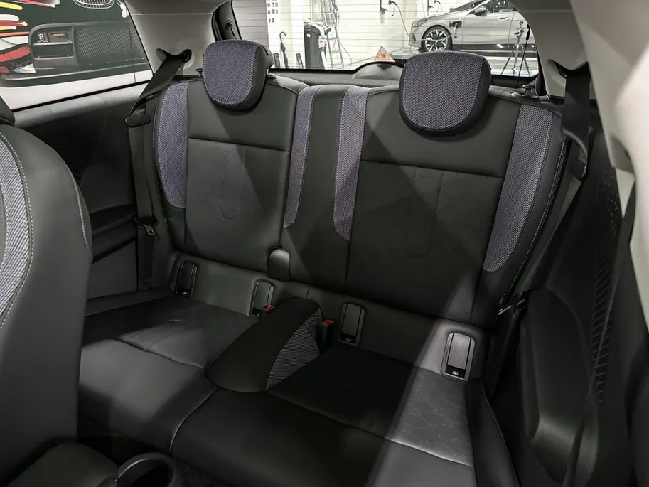 MINI Cooper 3-deurs C