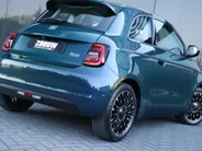 Fiat 500e La Prima by Bocelli 42 kWh | JBL | Winter | Camera | 17′
