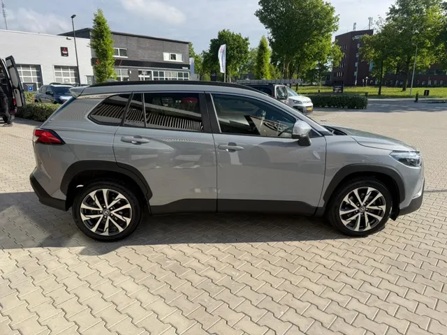 Toyota Corolla Cross Hybrid 140 Dynamic | Parkeersensoren V+A | All Seasons
