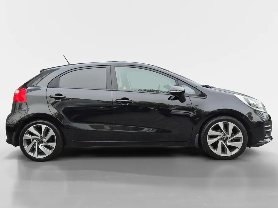 Kia Rio 1.2 CVVT ExecutiveLine | Airco | Navi | Camera | Schuifdak | LM Velgen | Stoelverwarming | Stuurverwarming | Trekhaak |