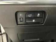 Kia Sorento 1.6 T-GDi Plug-in Hybrid 4WD DynamicPlusLine 7p | Apple Carplay / Android Auto | Navigatiesysteem | Licht + Regensensor | Stoel + Stuurverwarming | Elektrisch Verstelbare Bestuurdersstoel | Elektrisch Bedienbaar Schuif / Kanteldak | Elektrisch bedienbare 