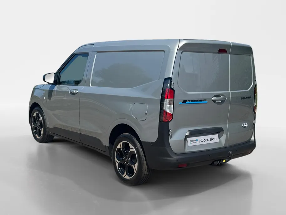 Ford E-Transit Courier Limited 46 kWh | Driver Assistance Pack | Navigatie | Trekhaak | Parkeersensoren | Nieuw te bestellen!