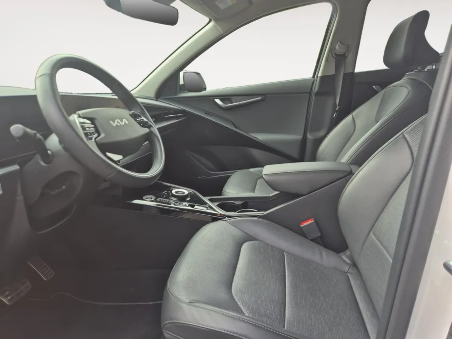 Kia Niro 1.6 GDi PHEV Launch Edition | Cruise Control | Camera | Climate Control | Navigatie | Lederen Bekleding | Memory Stoelen | Stoelverwarming | Stuurverwarming | Stoelventilatie |