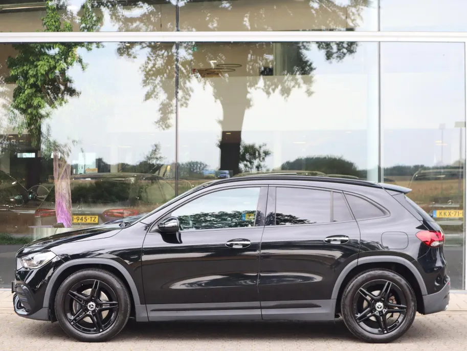 Mercedes-Benz GLA 200 Business Solution AMG l Trekhaak l Stoelverwarming l Memory