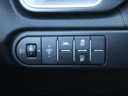 Kia XCeed 1.5 T-GDI MHEV DynamicLine | Android Auto/Apple Carplay | Stoel-/stuurverwarming | 16' LM | Camera | Zeer weinig km |