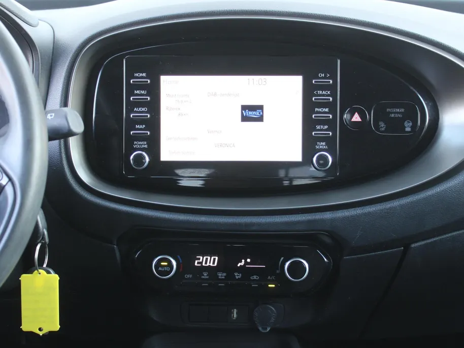 Toyota Aygo X 1.0 VVT-i S-CVT first | Camera | Android Auto/Apple Carplay | Cruise | Clima | Automaat | 17' LM |