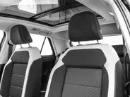 Volkswagen T-Roc 1.5 TSI 150pk DSG Sport · Panoramadak · Camera · Keyless · Apple/Android Car Play · Navigatie · Dodehoek Detectie · 17'' Inch ·