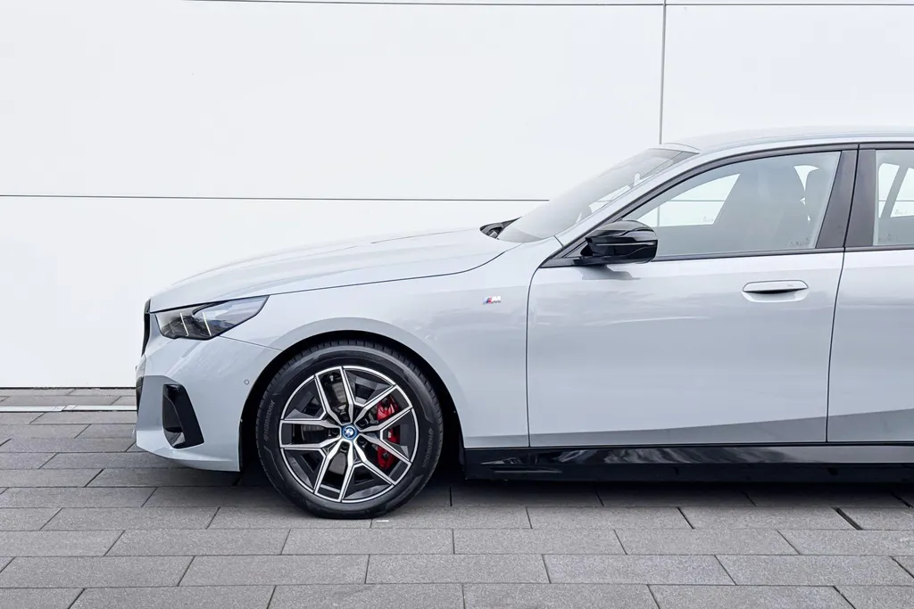 BMW i5 Sedan M60 xDrive 84 kWh