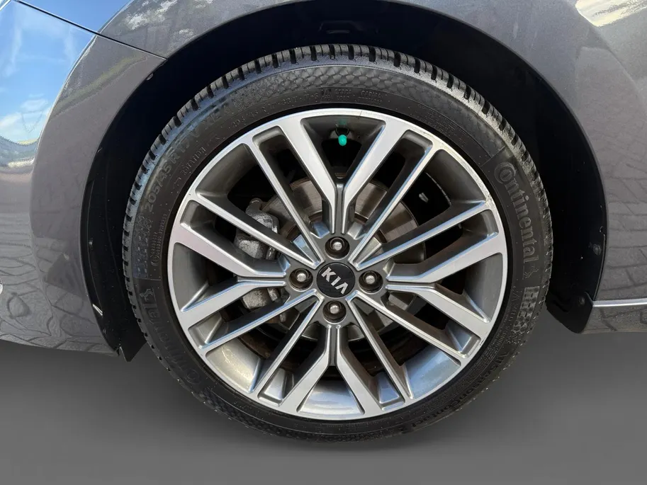 Kia Rio 1.0 TGDI GT-Line AUTOMAAT ! | STOELVERWARMING | CLIMATE CONTROL | DEALER ONDERHOUDEN | NAVIGATIE | STUURVERWARMING | TREKHAAK!