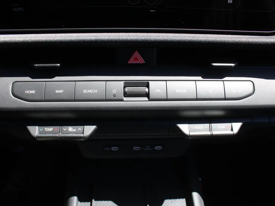 Kia Seltos Seltos 1.6 T-GDi DCT7 X-Line Demo Edition | Stuur-/stoelverwarming + ventilatie | 360 Camera | Leer | Elek. stoelverstelling | Inductielader | LED | 19" LM |