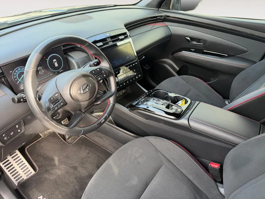 Hyundai Tucson 1.6 T-GDI PHEV N Line 4WD 265PK | 66km WLTP elektrisch | Navigatie | Apple Carplay & Android Auto | Adaptive cruise control | Parkeersensoren rondom | 360 camera | Stoelverwarming & koeling voor |