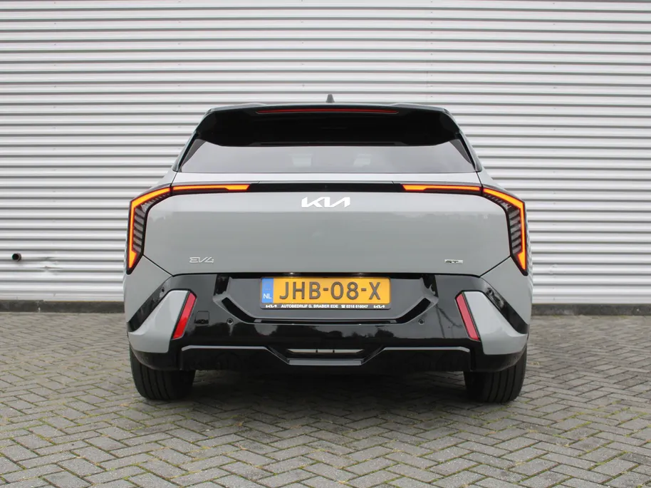 Kia EV4 GT-PlusLine 81.4 kWh | Schuifdak | Stuur-/stoelverwarming + ventilatie | Camera rondom | Elek. stoelverstelling | Leer | HUD | LED | 19' LM |