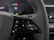 Audi Q6 e-tron edition 83 kWh 252pk · SOH 96,3% · Panoramadak · 360 Camera · Inklap. Trekhaak ·  Luchtvering · Stuur- & Stoelverwarming · Apple/Android Car Play · Garantie t/m 13-07-2030 of 100.000km