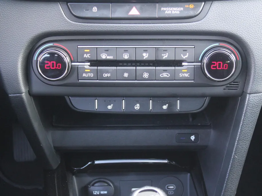 Kia Ceed Sportswagon 1.0 T-GDi Design Edition | Stuur-/stoelverwarming | Cruise | Camera | 16' LM | Dodehoekdetectie | JBL audio | LED | Elektr. achterklep |