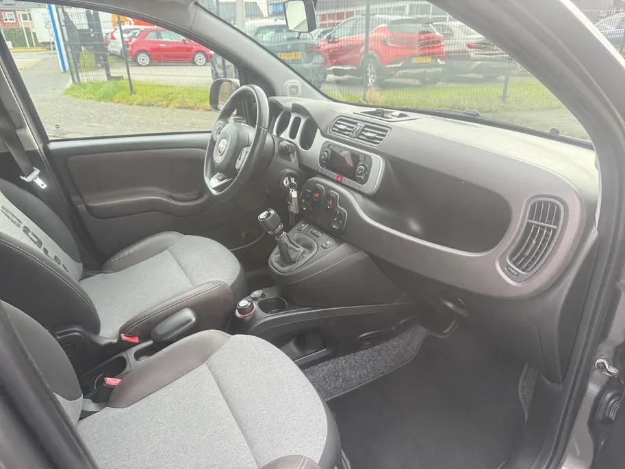 Fiat Panda 0.9 TwinAir 4x4 Cross | Parkeersensoren | Stoelverwarming | Stuurbediening | Climate Control | 12 Maanden Bovag Garantie