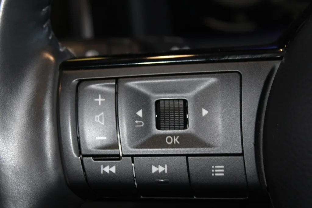 Nissan QASHQAI 1.5 e-Power N-Connecta | Navigatie | 360grd camera | Apple carplay & Android auto | Two-tone lak | Climate controle | Pro-pilot | 190pk | Stoel in hoogte verstelbaar | Electrische ramen | I-key |