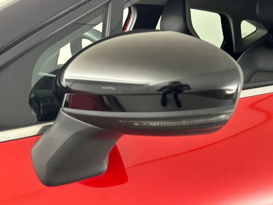Renault Captur 1.6 E-Tech PHEV 160 Intens | Groot Scherm + Navigatie | Parkeercamera | Cruise Control