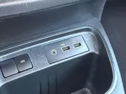 Renault Twingo Z.E. R80 E-Tech Equilibre 22 kWh Apple Carplay/Android Auto , parkeersensor achter  , airco (automatisch) , usb , tel , multimedia scherm klein .