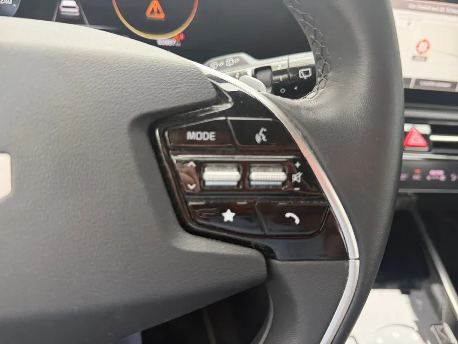 Kia Niro EV DynamicLine 64.8 kWh Dealer onderhouden | Navigatie | Carplay | Climate control | ACC |