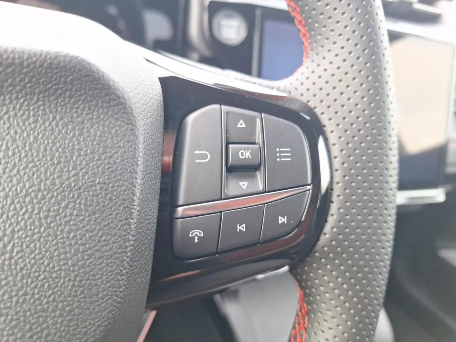 Ford Puma 1.0 EcoBoost Hybrid ST-Line X | !gratis automaat! | Winterpack | Driver assistancepack | Camera | 18'Lichtmetaal | Adaptive Cruisecontrol | BLIS | Climate Control | El. Achterklep