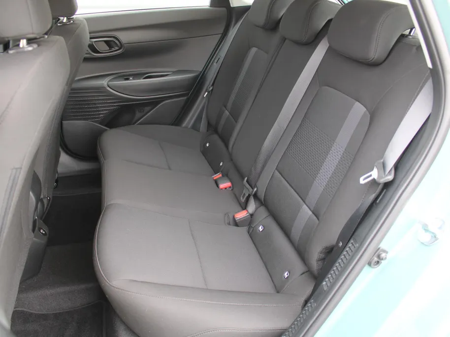 Hyundai i20 1.0 T-GDI Comfort Smart | Camera | 16' LM | Cruise | Navi | Apple Carplay/Android Auto | Dodehoek detectie | Airco | Automaat |