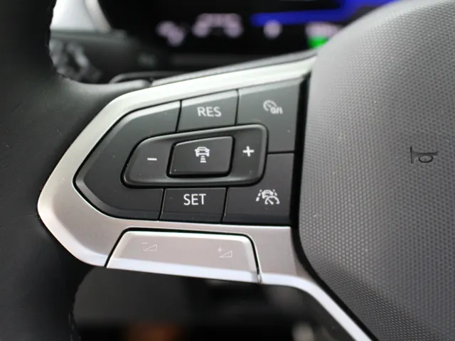 Volkswagen T-Cross 1.0 TSI DSG Life Energy Edition Navigatie | Lichtmetalen velgen | 4-Seizoenen banden | Parkeersensoren