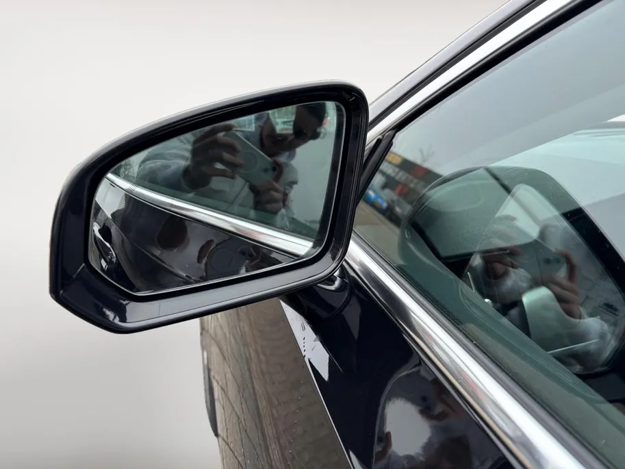 Volvo V90 2.0 T4 Momentum | LEDER | CAMERA | TREKHAAK | DEALER-ONDERHOUDEN | NL-AUTO |