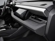Audi Q6 e-tron Launch edition quattro 100Kwh 388 PK · Panorama dak · Assistentiepakket Veiligheid · Tech Pro