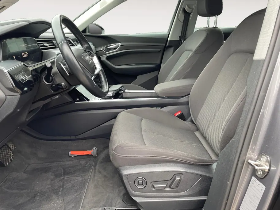 Audi e-tron e-tron 50 quattro Launch edition 71 kWh | SOH 86% | Trekhaak | Elek. stoelverstelling | Navi | Camera