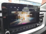 Kia Stonic 1.0i Turbo MHEV ComfortLine 100 PK | 1e Eigenaar | Airco | Bluetooth | Camera | Cruise control | Metallic lak | Fabrieksgarantie | NAP