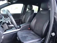Mercedes-Benz B-Klasse 180 Business Solution AMG l Stoelverwarming l Ambiente verlichting l Achteruitrij camera