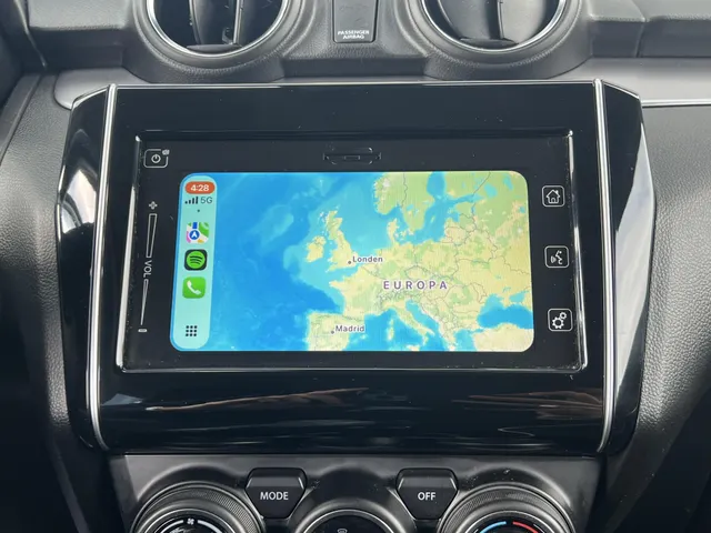 Suzuki Swift 1.2 Style Smart Hybrid | Apple Carplay & Android Auto | Climate Control | Lage Kilometerstand | 16' LM Velgen
