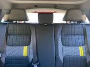 Renault 4 comfort range iconic canvas dak 52 kWh elektrisch vouwdak , nu met 1800,- voorraad korting .  Apple Carplay/Android Auto , Pack Advanced Driving Assist , Harman/kardon premium audio , lichtmetalen velgen 18' , voorstoelen verwarmd , warmtepomp , navigatie